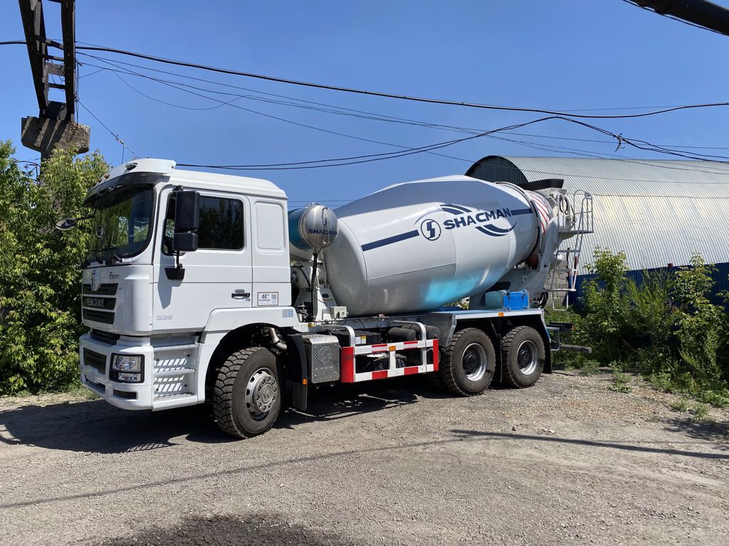 Автобетоносмеситель F3000 6x4