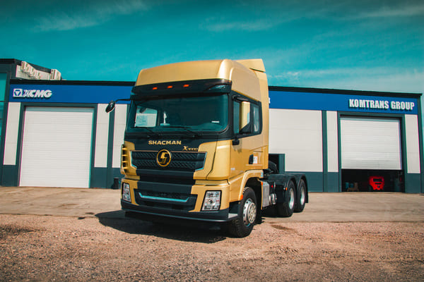 Седельные тягачи Shacman